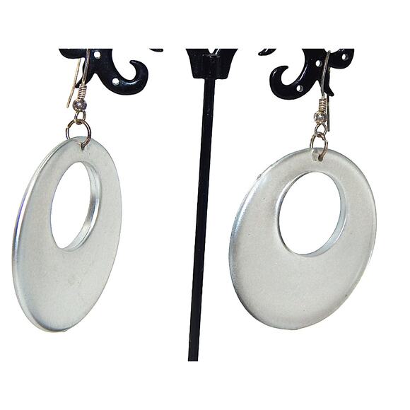 Vintage Shiny Reflective Offset Thick Circle Hoop Earrings - Picture 6 of 7